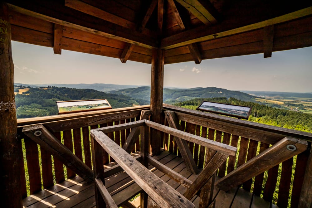 VALAŠSKÉ KLOBOUKY-Rozhledna Královec-3