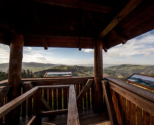 VALAŠSKÉ KLOBOUKY-rozhledna Královec 1