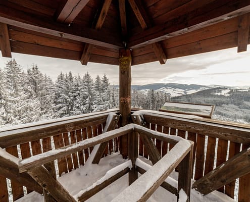 VALAŠSKÉ KLOBOUKY-Rozhledna Královec 1